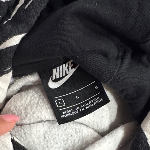 Nike Black & White Abstract Print Crewneck Hoodie with Red Swoosh - Men - Picture 3 of 3